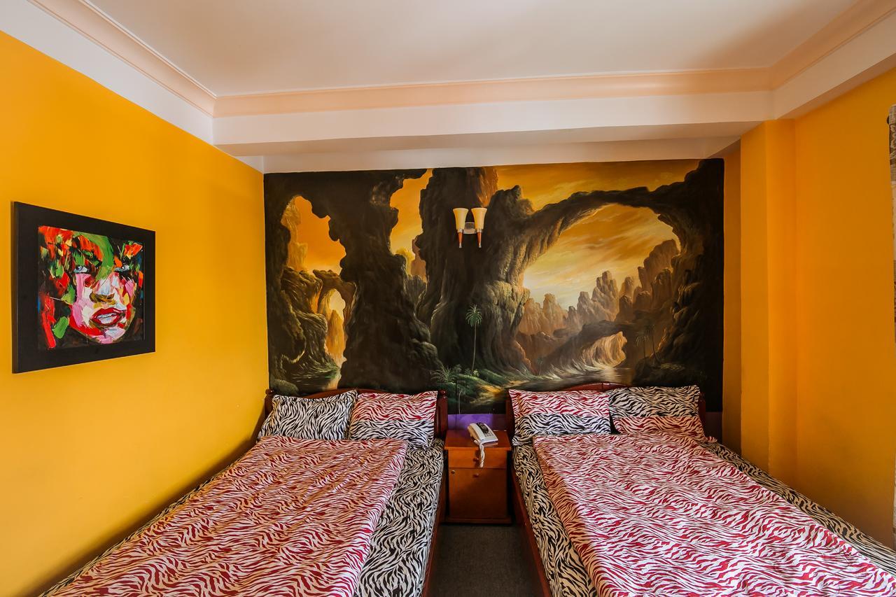 Ken'S House Backpackers - Downtown 2 Hotel ดาลัด ภายนอก รูปภาพ